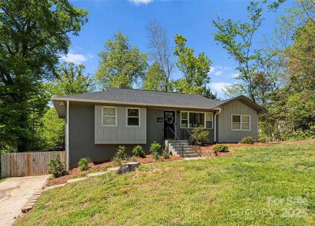 Property at 3423 Sudbury Rd, Charlotte, NC 28205, 4 beds, 2 baths