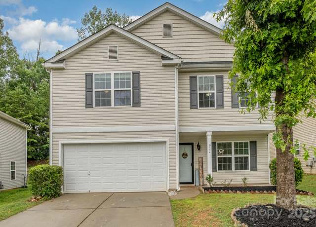Property at 9524 Eagle Feathers Dr, Charlotte, NC 28214, 4 beds, 2.5 baths
