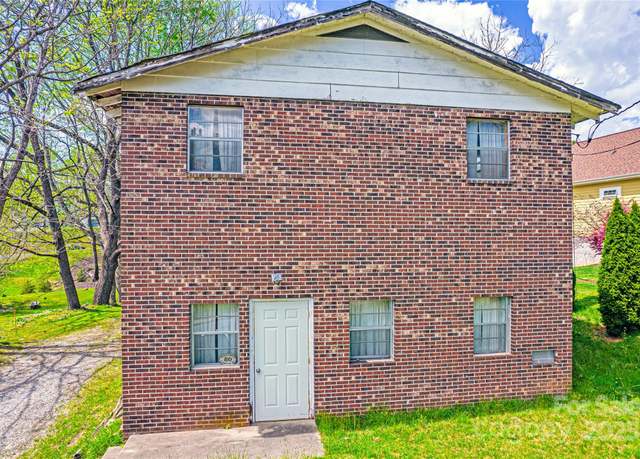Property at 80 Carver St, Brevard, NC 28712, 1 bath