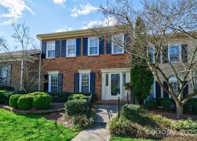 Property at 4351 Woodglen Ln, Charlotte, NC 28226, 3 beds, 2.5 baths