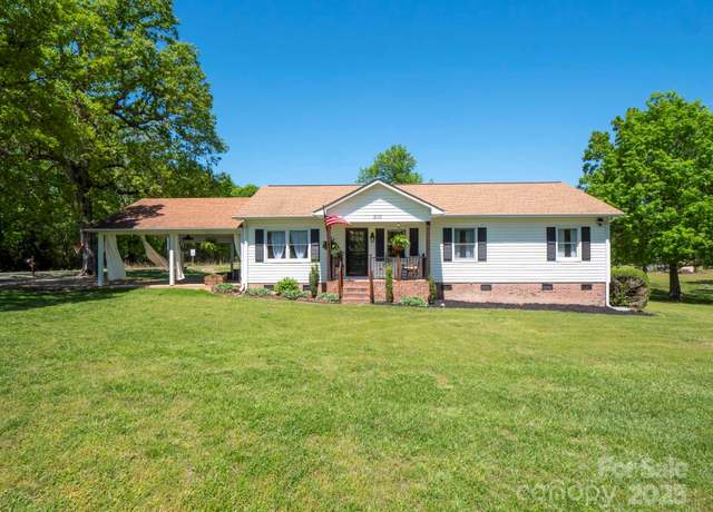 Property at 2008 Faulkner Rd, Clover, SC 29710, 3 beds, 2 baths