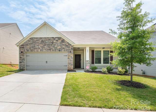 Property at 805 Old Little Rock Rd, Charlotte, NC 28214, 4 beds, 3.5 baths
