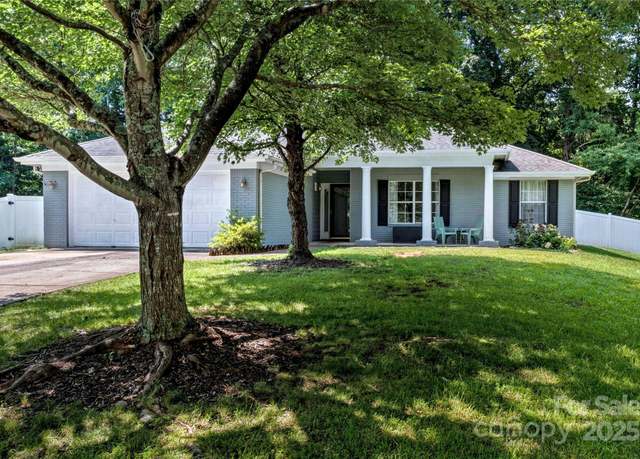 Property at 13517 Silver King Ct, Huntersville, NC 28078, 3 beds, 2 baths