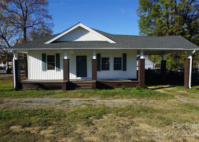 Property at 7318 Old Mt Holly Rd, Charlotte, NC 28214, 4 beds, 2 baths