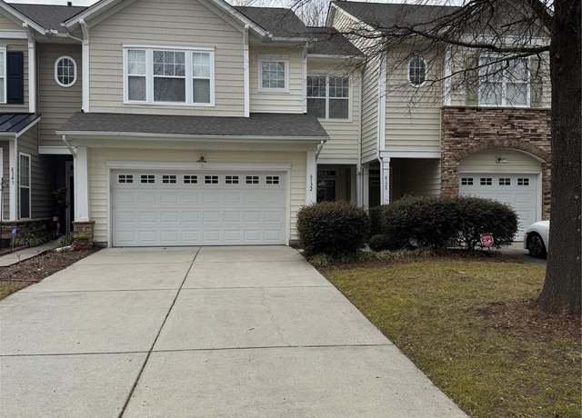 Property at 6132 Pale Moss Ln, Charlotte, NC 28269, 3 beds, 2.5 baths