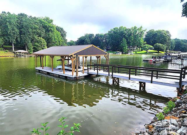 Property at 6908 Shade Tree Ln, Sherrills Ford, NC 28673