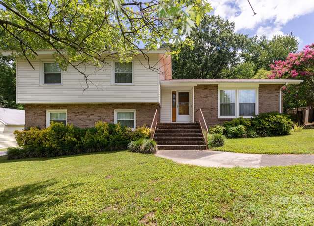 Property at 1533 Bonnie Ln, Charlotte, NC 28213, 4 beds, 2.5 baths