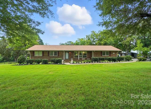 Property at 256 Johnson Dairy Rd, Mooresville, NC 28115, 3 beds, 2 baths