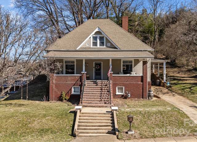 Property at 173 Academy St, Canton, NC 28716, 3 beds, 3 baths