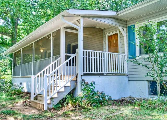 Property at 200 Frost Rd, Saluda, NC 28773, 3 beds, 2.5 baths