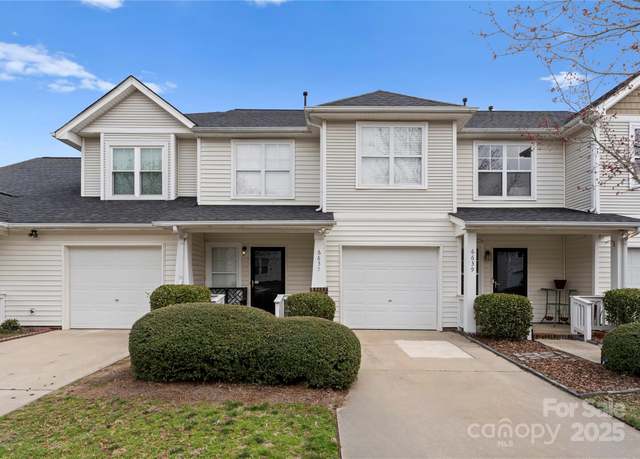 Property at 6635 Vlosi Dr, Charlotte, NC 28226, 2 beds, 2.5 baths