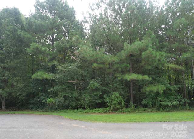 Property at 1832 Jaya Dr, Sherrills Ford, NC 28673