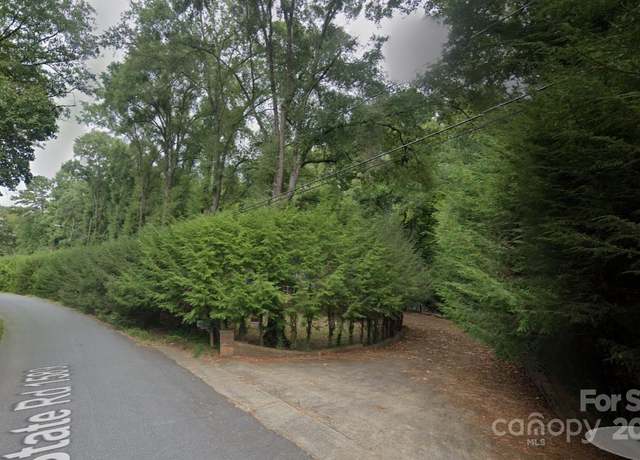 Property at 2340 13th Street Dr NE, Hickory, NC 28601, 3 beds, 2 baths