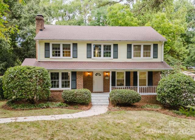 Property at 1224 Brockton Ln, Charlotte, NC 28226, 4 beds, 2.5 baths
