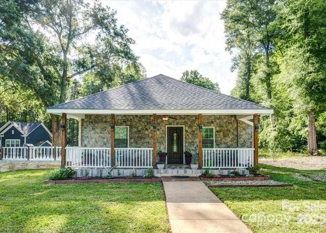 Property at 1029 Old Nc 27 Hwy, Mount Holly, NC 28120, 3 beds, 2 baths