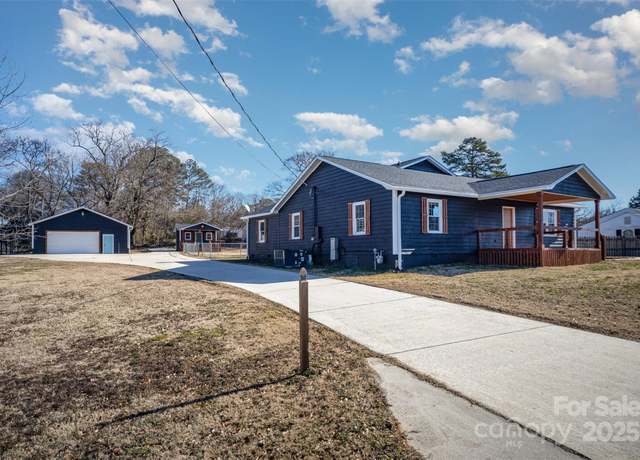 Property at 110 Hubbard St, Belmont, NC 28012, 4 beds, 4.5 baths