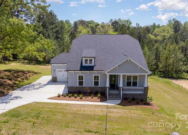 Property at 515 Edmunds Ln, Clover, SC 29710, 4 beds, 3 baths
