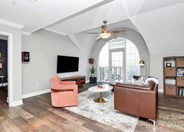 Property at 300 W 5th St #644, Charlotte, NC 28202, 1 bed, 1 bath