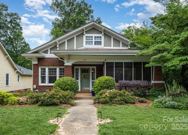 Property at 255 South Academy St, Mooresville, NC 28115, 5 beds, 3 baths