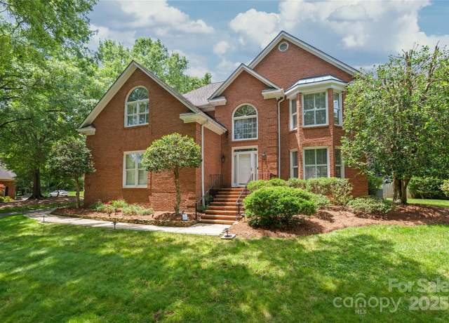 Property at 7301 Leharne Dr, Charlotte, NC 28270, 4 beds, 3.5 baths