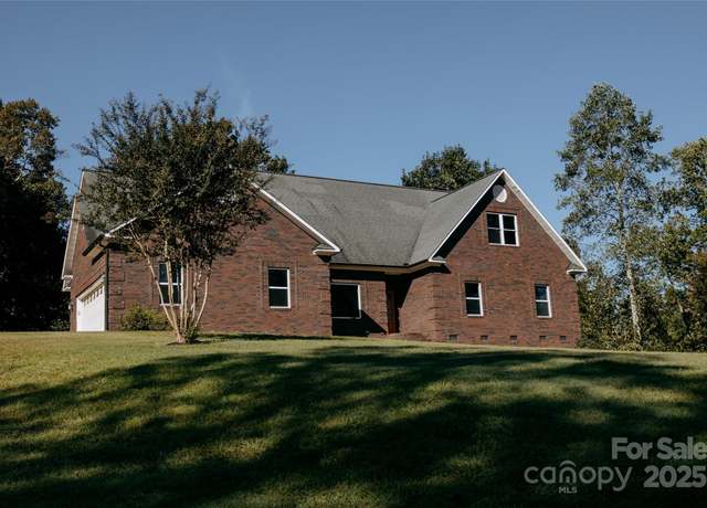 Property at 182 Canal Dr #16, Statesville, NC 28677, 4 beds, 2.5 baths