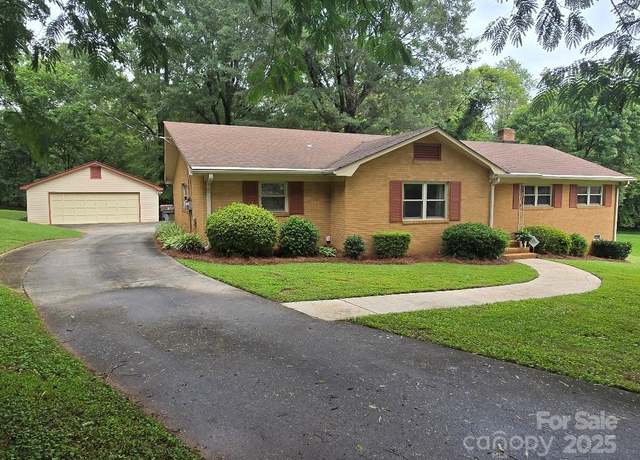 Property at 9517 Gregory Pl, Charlotte, NC 28227, 3 beds, 2 baths