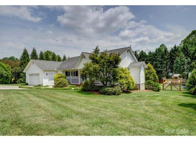 Property at 109 Meadow Run #26, Asheville, NC 28806, 3 beds, 2 baths