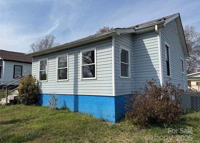 Property at 105 E Hartford Ave, Bessemer City, NC 28016, 2 beds, 1 bath