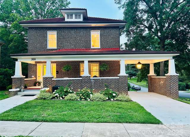 Property at 300 W Thomas St, Salisbury, NC 28144, 4 beds, 2.5 baths