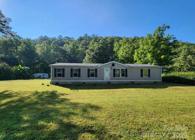 Property at 3076/3078 Blue Creek Rd, Lenoir, NC 28645, 3 beds, 2 baths