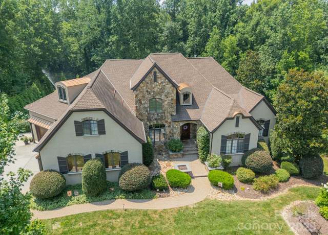 Property at 1032 Seminole Dr, Waxhaw, NC 28173, 6 beds, 6 baths