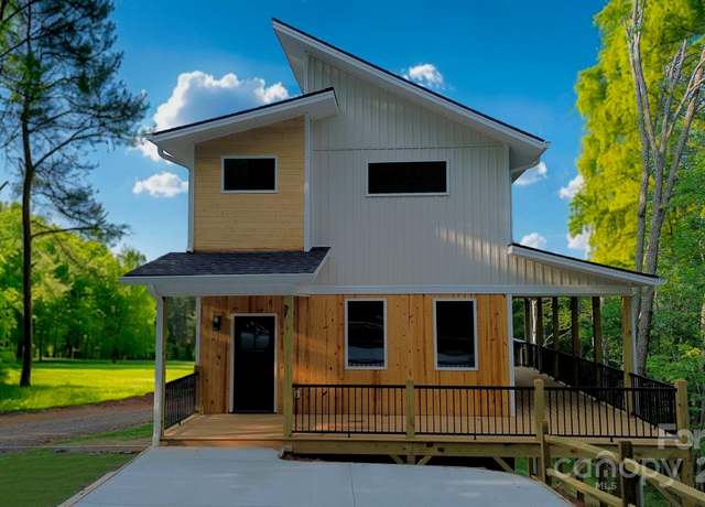 Property at 139 Blossom Rdg, Leicester, NC 28748, 3 beds, 2.5 baths
