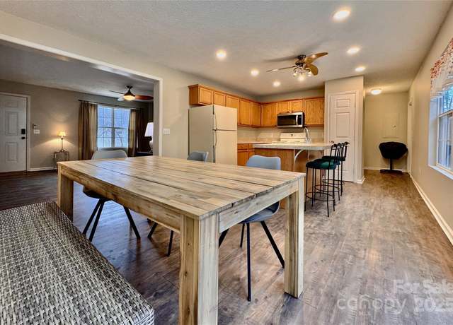 Property at 231 Newberry Dr, Fletcher, NC 28732, 3 beds, 2 baths