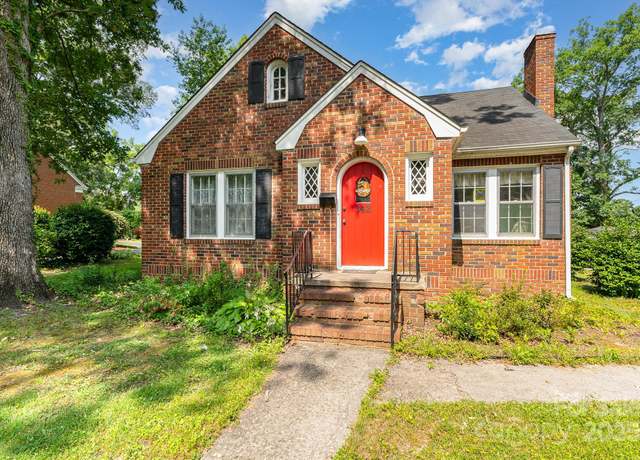 Property at 342 Cliff Rd, Asheboro, NC 27203, 4 beds, 2 baths