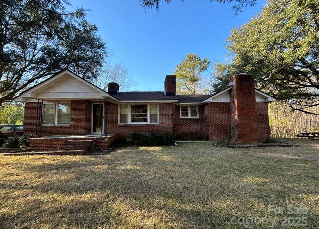 Property at 3694 Nc Highway 109 Hwy S, Mount Gilead, NC 27306, 2 beds, 1.5 baths