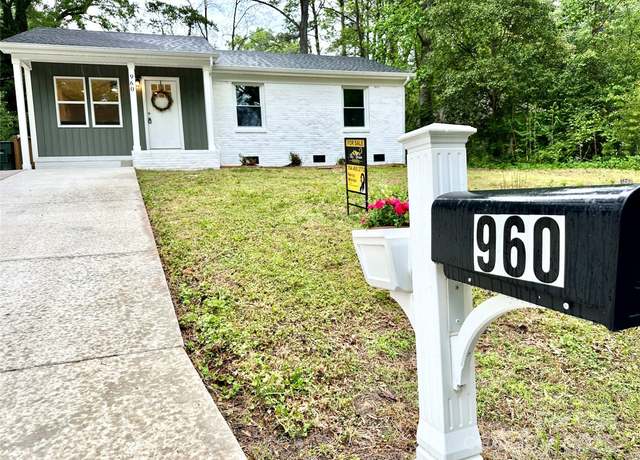 Property at 960 Bond Ave, Gastonia, NC 28052, 3 beds, 2 baths