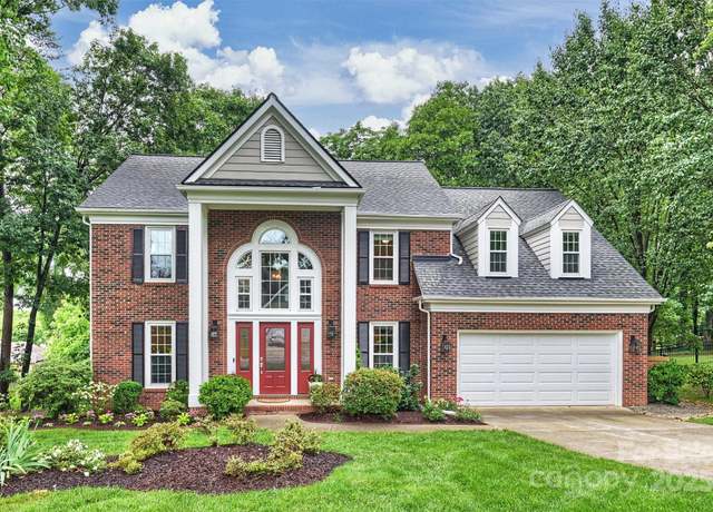 Property at 6722 Elmstone Dr, Charlotte, NC 28277, 4 beds, 2.5 baths