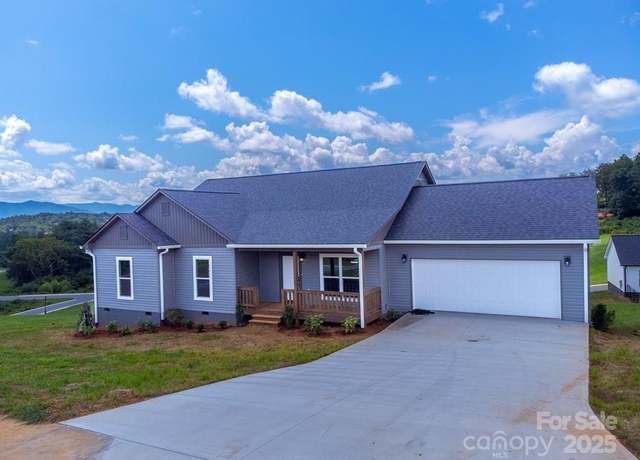 Property at 381 Scenic Ridge Cir, Franklin, NC 28734, 4 beds, 2 baths
