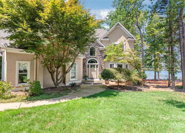 Property at 124 Cedar Bluff Ln, Mooresville, NC 28117, 4 beds, 3 baths