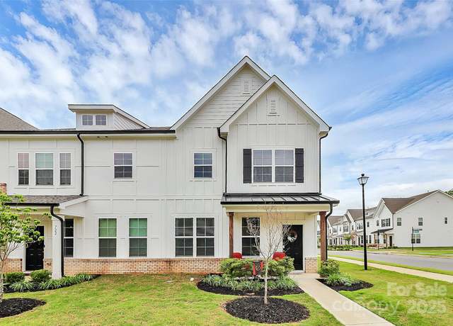 Property at 720 Herlong Ave, Rock Hill, SC 29732, 3 beds, 2.5 baths