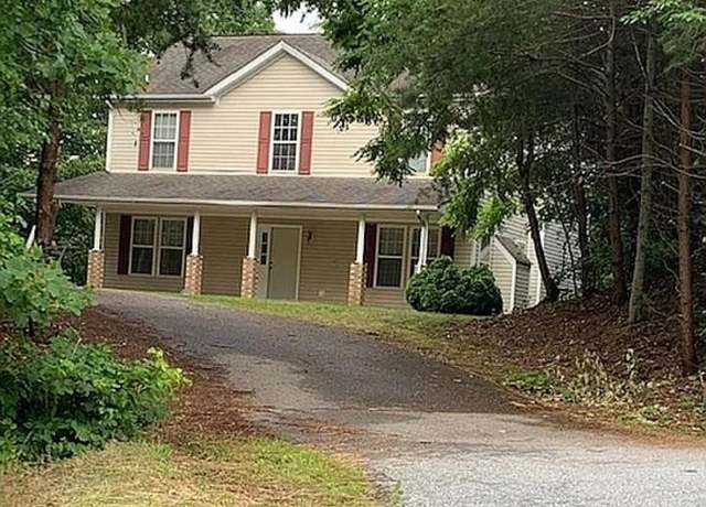 Property at 907 Gleason St, Arden, NC 28704, 4 beds, 2.5 baths