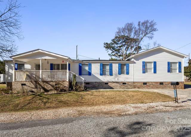 Property at 111 Green Dr, Richburg, SC 29729, 4 beds, 3 baths