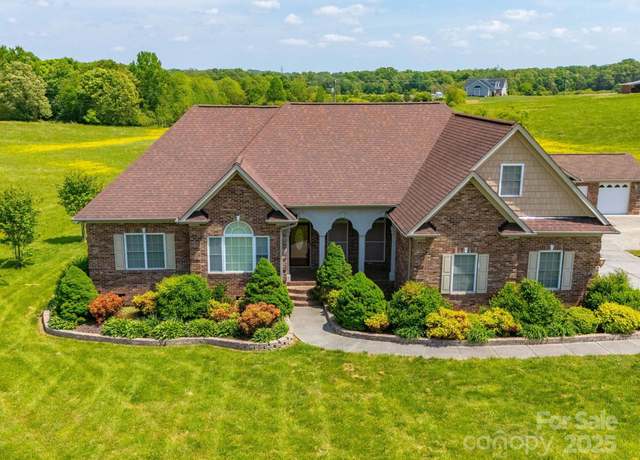 Property at 514 Clover Leaf Rd, Marshville, NC 28103, 3 beds, 2.5 baths