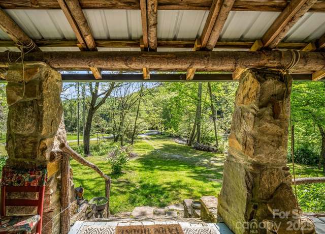 Property at 51 Moffitt Rd, Horse Shoe, NC 28742, 1 bed, 2 baths