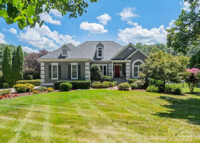 Property at 410 Catalina Dr, Mooresville, NC 28117, 5 beds, 3.5 baths