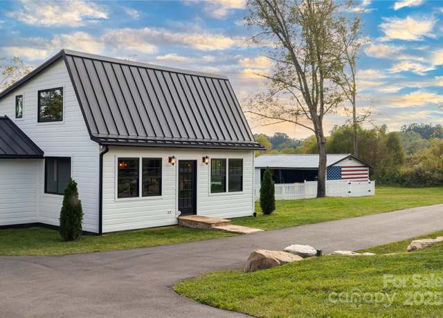Property at 668 Old Hendersonville Hwy, Brevard, NC 28712, 3 beds, 2 baths