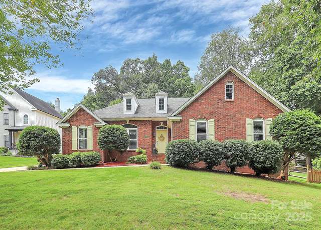 Property at 207 Chandeleur Dr, Mooresville, NC 28117, 3 beds, 2 baths