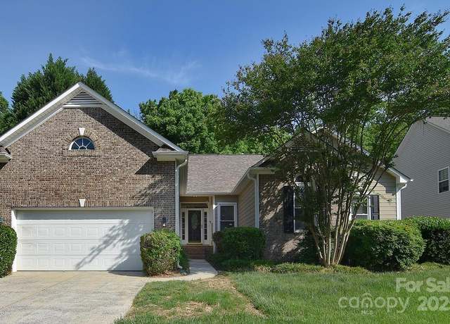 Property at 2415 Tory Oak Pl, Matthews, NC 28105, 3 beds, 2 baths