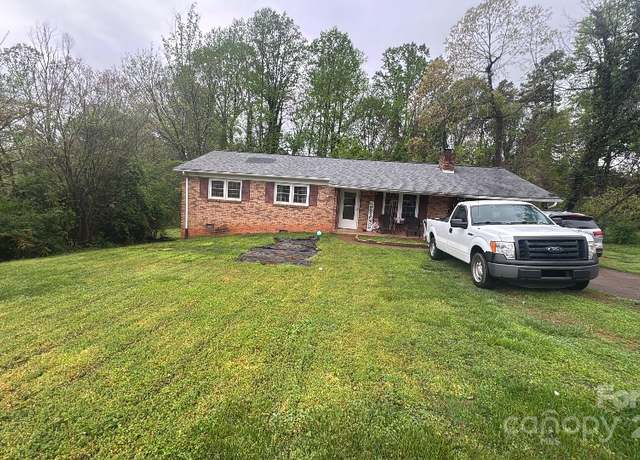 Property at 302 Kimberlee Dr, Shelby, NC 28152, 3 beds, 2 baths