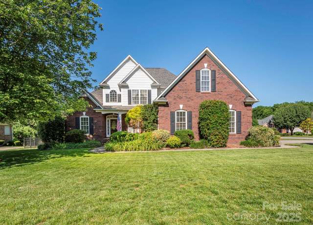 Property at 725 Old State St SW, Concord, NC 28027, 3 beds, 2.5 baths